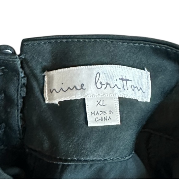 Nine Britton Sleeveless High Neck Blouse XL Dark Green Satin Button Back NWT - Picture 8 of 9